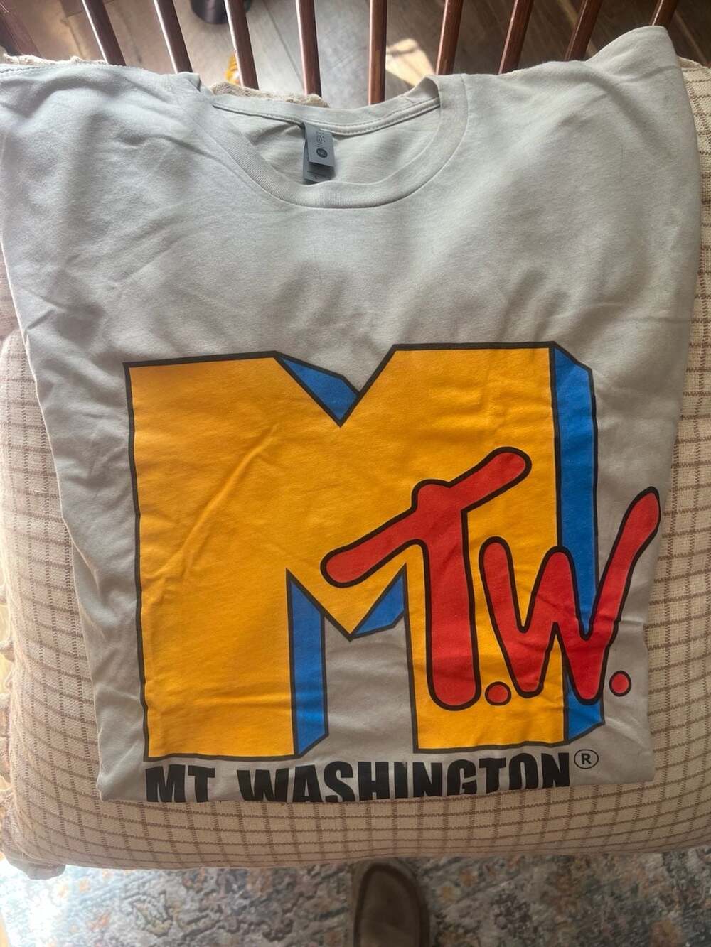 Mt. Washington - MTW Music Television Logo Graphic Tee - Gray Size Large